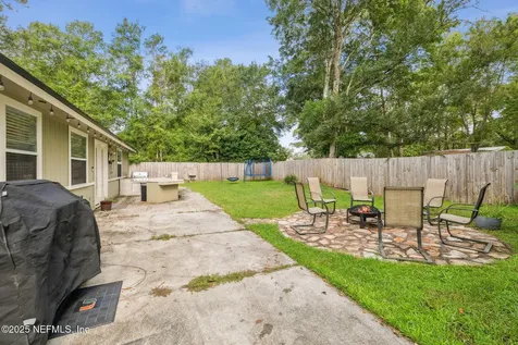 3165 Sweetwater Oaks Drive N Jacksonville FL 32223