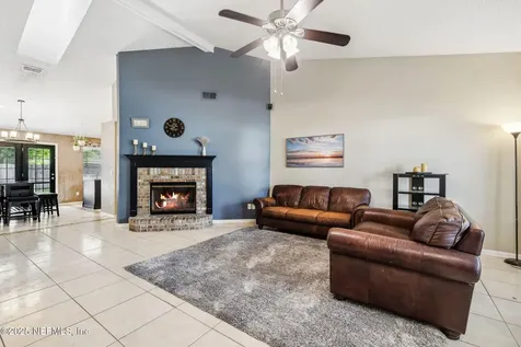 3165 Sweetwater Oaks Drive N Jacksonville FL 32223