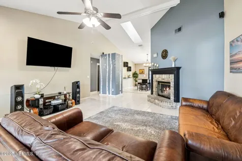 3165 Sweetwater Oaks Drive N Jacksonville FL 32223