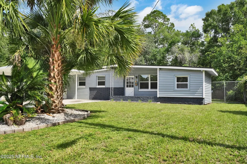 8023 Chateau Drive S Jacksonville FL 32221