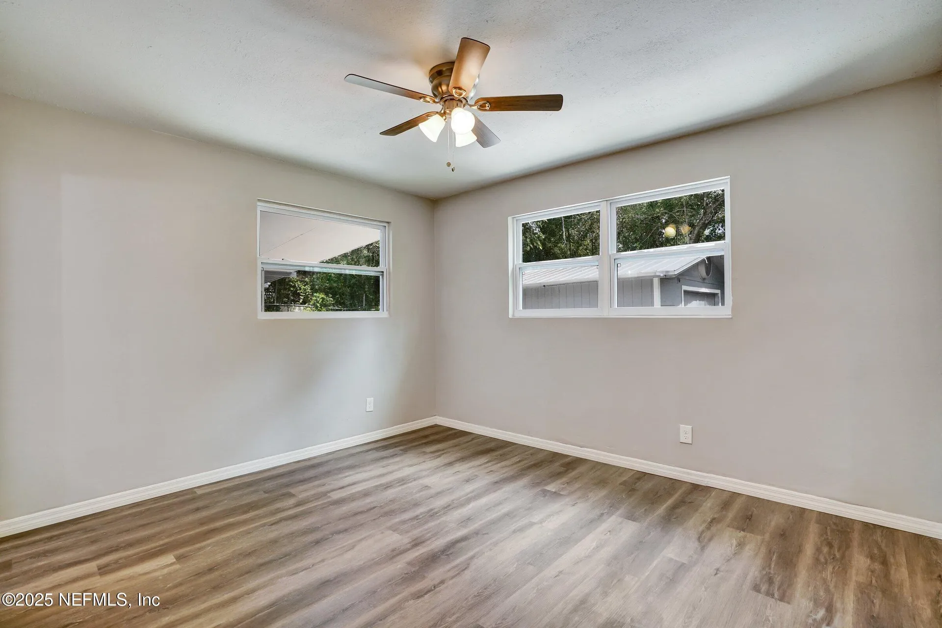 8023 Chateau Drive S Jacksonville FL 32221