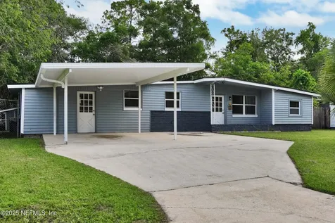 8023 Chateau Drive S Jacksonville FL 32221