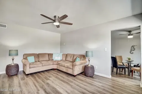 8023 Chateau Drive S Jacksonville FL 32221
