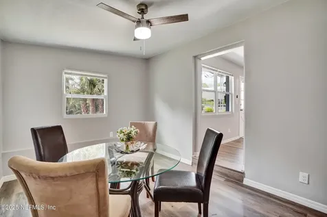 8023 Chateau Drive S Jacksonville FL 32221