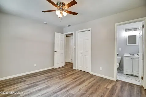 8023 Chateau Drive S Jacksonville FL 32221