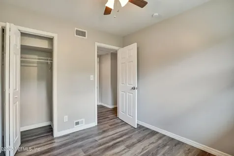 8023 Chateau Drive S Jacksonville FL 32221