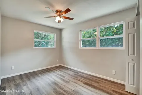 8023 Chateau Drive S Jacksonville FL 32221