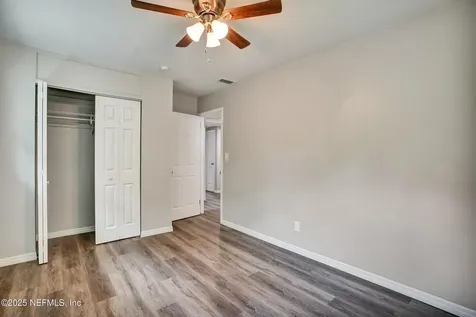 8023 Chateau Drive S Jacksonville FL 32221