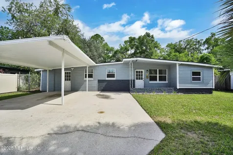 8023 Chateau Drive S Jacksonville FL 32221