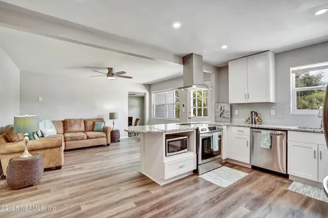 8023 Chateau Drive S Jacksonville FL 32221