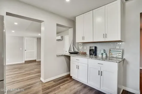 8023 Chateau Drive S Jacksonville FL 32221