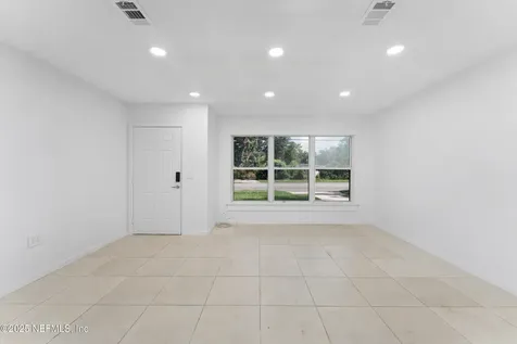 2626 Leonid Road Jacksonville FL 32218