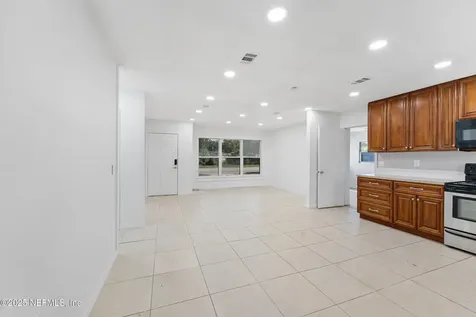 2626 Leonid Road Jacksonville FL 32218