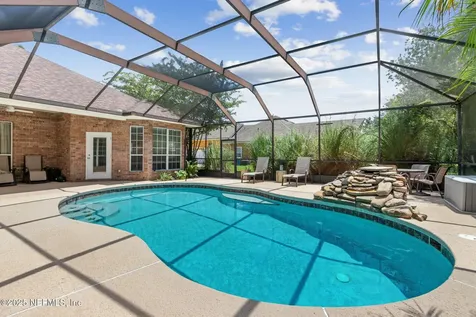 12610 Angel Lake Drive W Jacksonville FL 32218