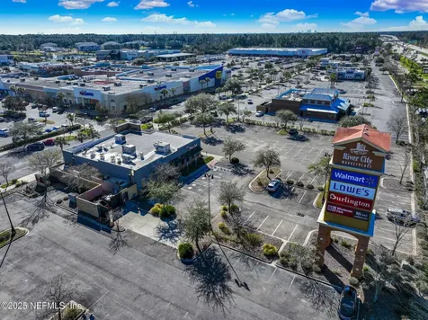 12610 Angel Lake Drive W Jacksonville FL 32218