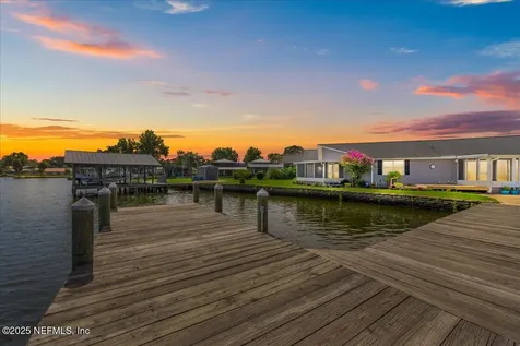 164 Moonlite Drive Welaka FL 32193