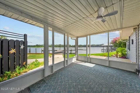 164 Moonlite Drive Welaka FL 32193