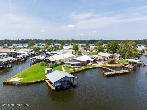 164 Moonlite Drive Welaka FL 32193