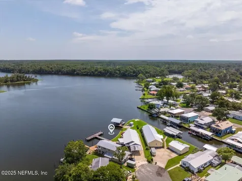 164 Moonlite Drive Welaka FL 32193
