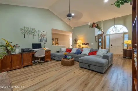 5842 Piper Glen Boulevard Jacksonville FL 32222