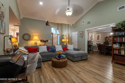 5842 Piper Glen Boulevard Jacksonville FL 32222