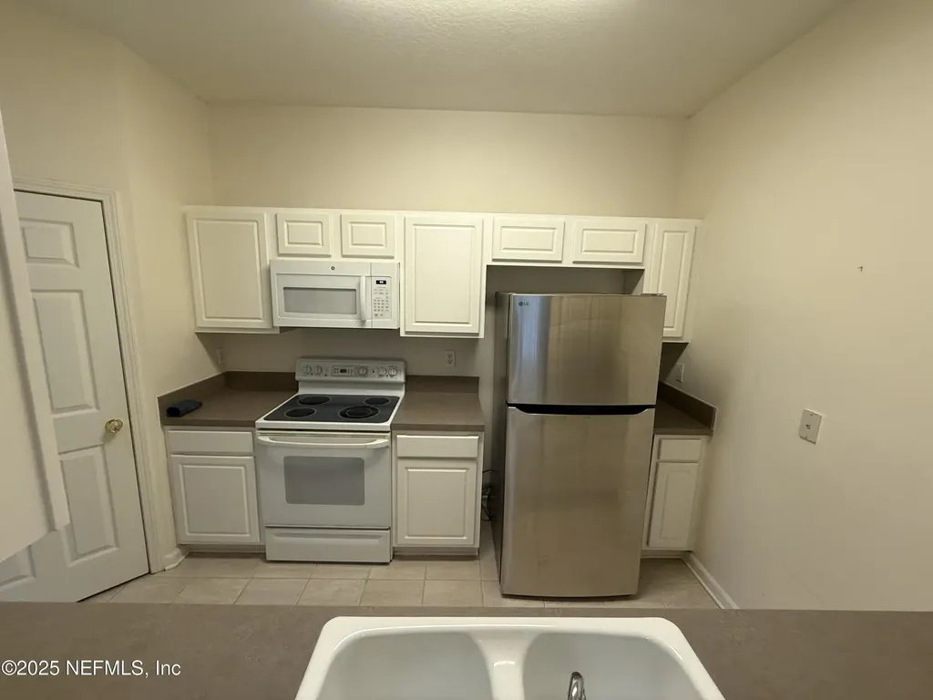 10550 Baymeadows Road Jacksonville FL 32256