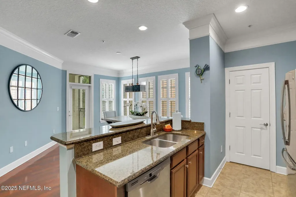 9823 Tapestry Park Circle Jacksonville FL 32246