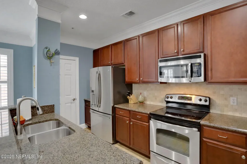 9823 Tapestry Park Circle Jacksonville FL 32246