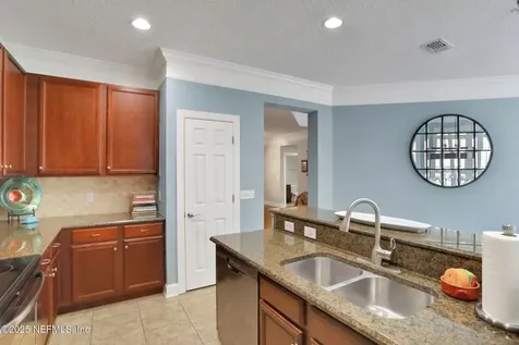 9823 Tapestry Park Circle Jacksonville FL 32246