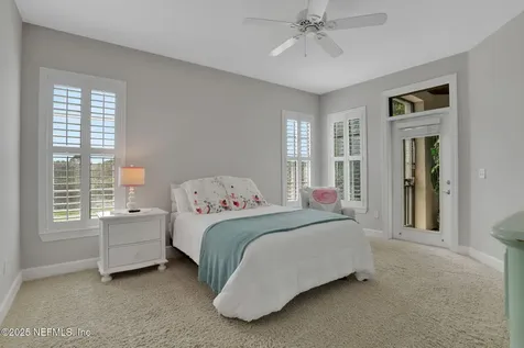 9823 Tapestry Park Circle Jacksonville FL 32246