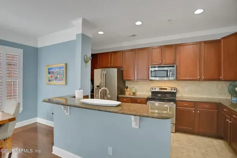 9823 Tapestry Park Circle Jacksonville FL 32246