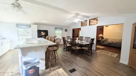 3822 County Road 220 Middleburg FL 32068