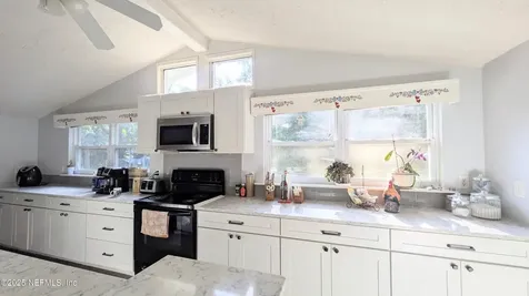 3822 County Road 220 Middleburg FL 32068