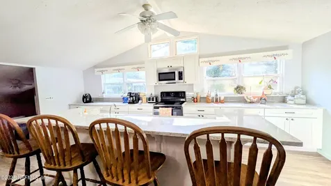 3822 County Road 220 Middleburg FL 32068