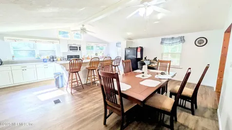 3822 County Road 220 Middleburg FL 32068