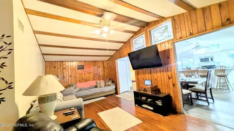 3822 County Road 220 Middleburg FL 32068