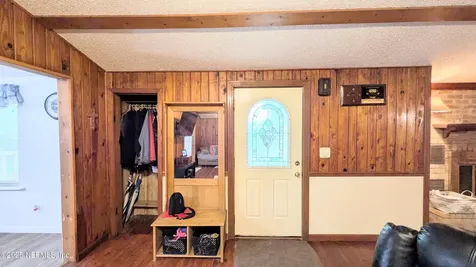 3822 County Road 220 Middleburg FL 32068