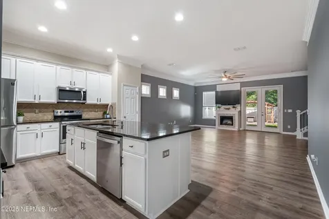 523 Roserush Lane Jacksonville FL 32225