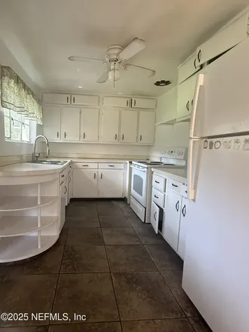 6141 Old Middleburg Road S Jacksonville FL 32222