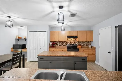 8553 English Oak Drive Jacksonville FL 32244