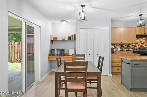 8553 English Oak Drive Jacksonville FL 32244