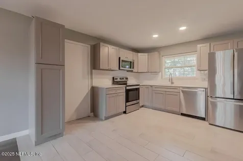 5044 Somersby Road Jacksonville FL 32217
