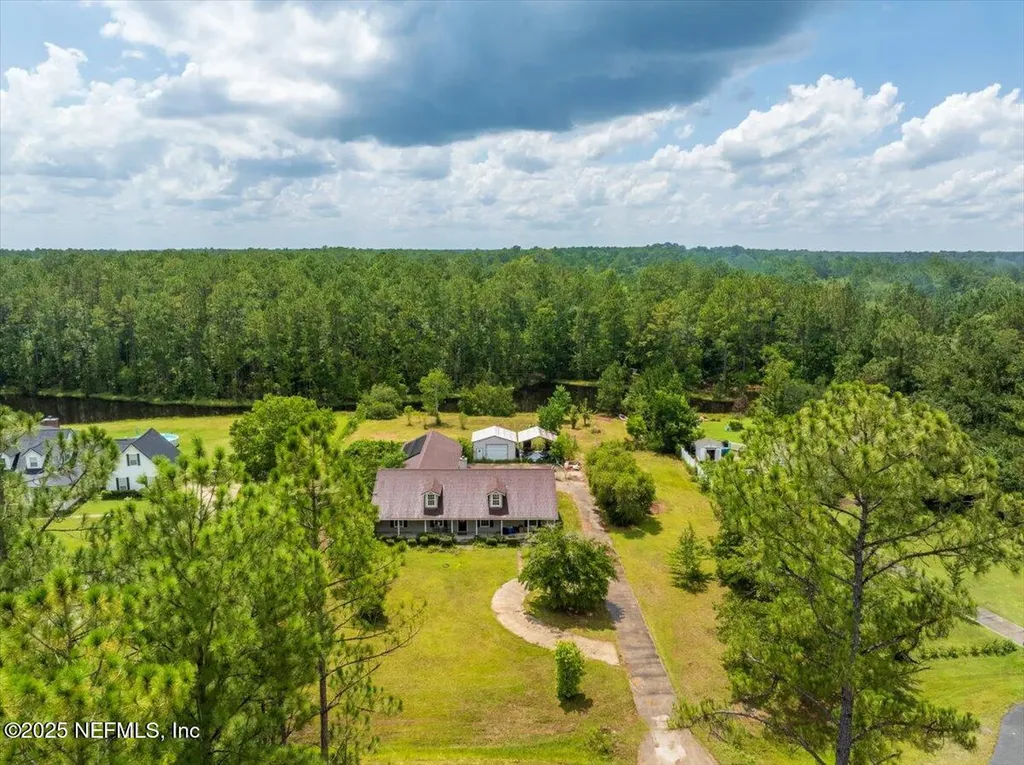 55056 Yellow Jacket Drive Callahan FL 32011
