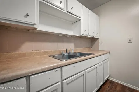 1066 W 13th Street Jacksonville FL 32209