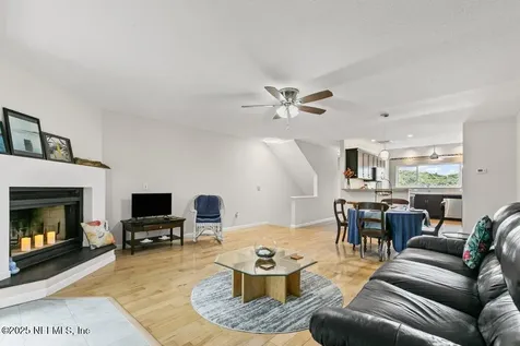 2133 Seminole Road Atlantic Beach FL 32233