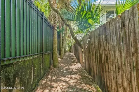 2133 Seminole Road Atlantic Beach FL 32233
