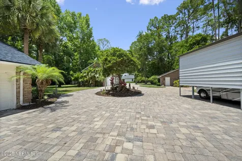 2554 Lynnhaven Terrace Jacksonville FL 32223