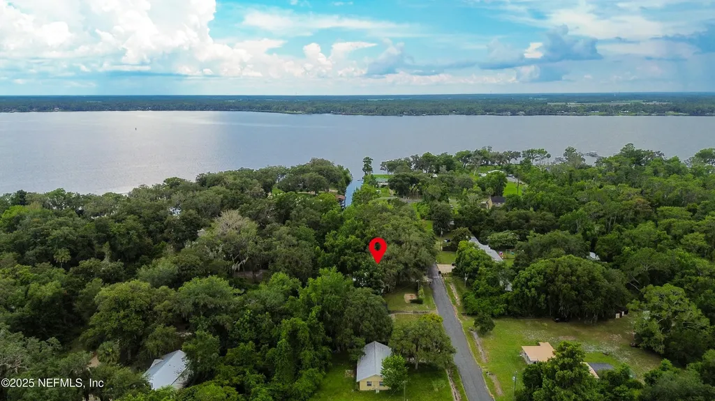 112 River Road Drive Palatka FL 32177