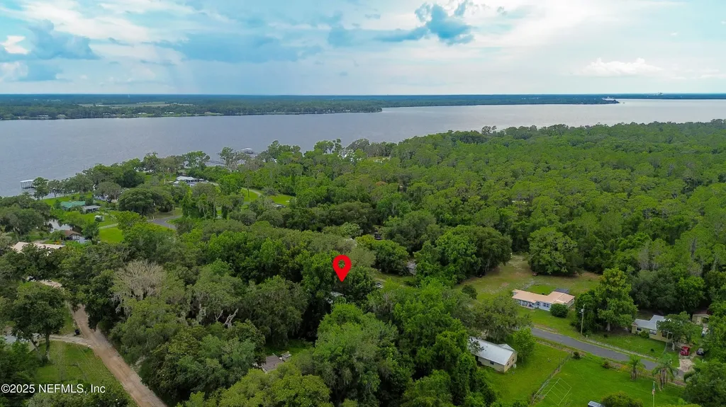 112 River Road Drive Palatka FL 32177