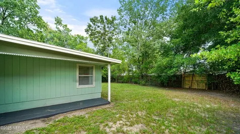 2137 La Valle Drive Jacksonville FL 32210